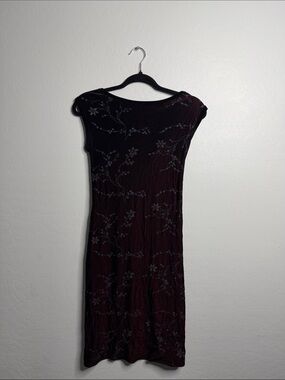 Sleeveless Floral-Print Women's Dress in Dark Wine